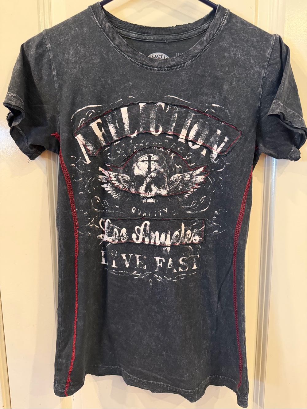 Affliction Black Red Distressed Graphic Tshirt Red Stitching studs on cross L